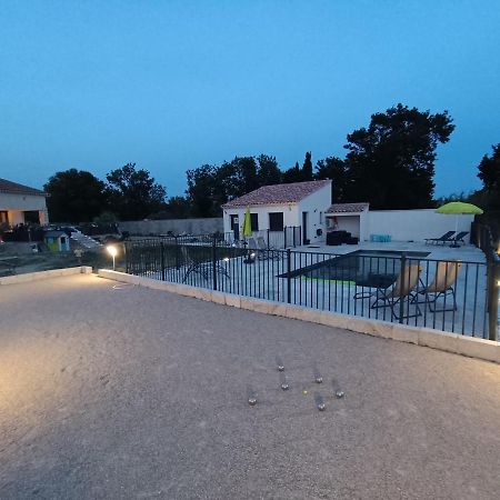 Maison Independante Avec Piscine, 10Min Avignon Pujaut Exteriör bild