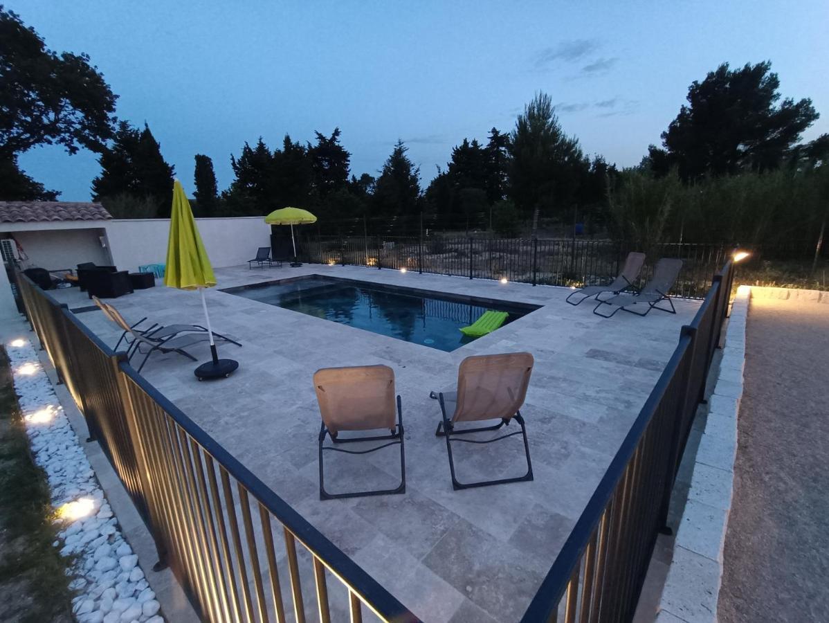 Maison Independante Avec Piscine, 10Min Avignon Pujaut Exteriör bild
